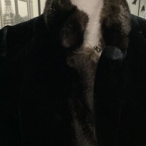 SEALANE HILLMOOR DESIGNER VINTAGE FAUX FUR. MUST SEE